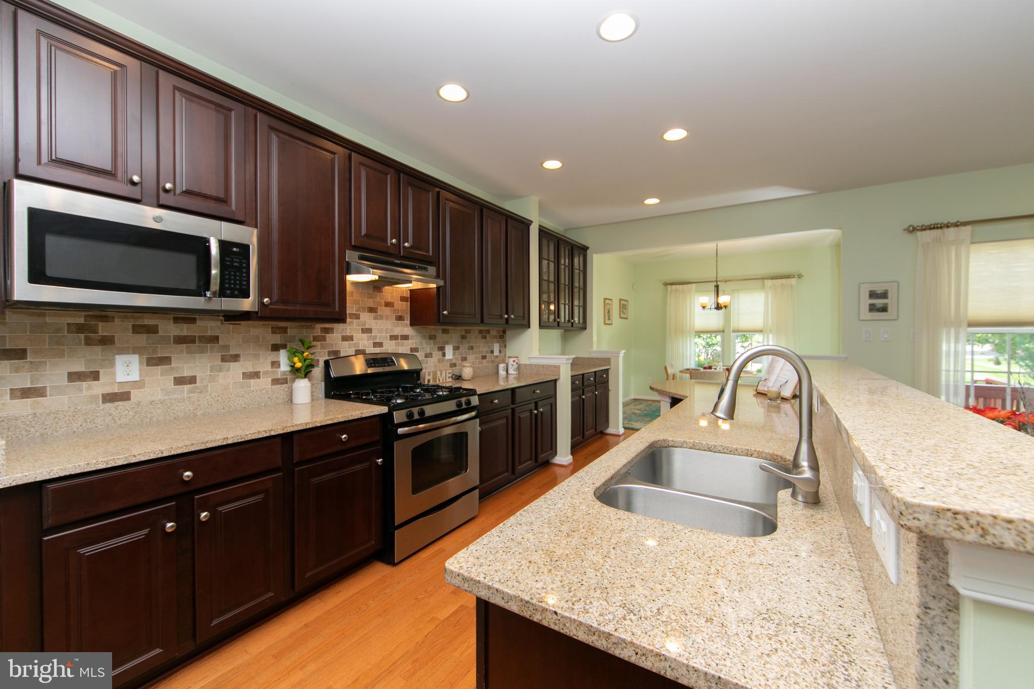 25 Applegate Drive Florence, NJ 08518 - Photo 25 of 51 Stainless steel appliances