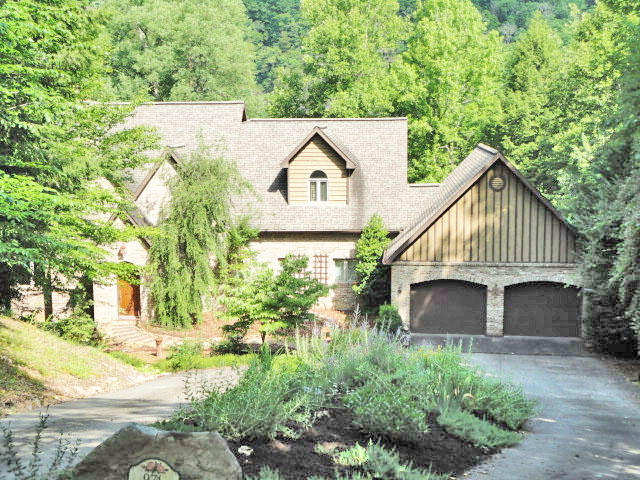 974 Fox Ridge Lane Caryville, TN 37714 - Photo 1 of 39 DSC00286_edited-1