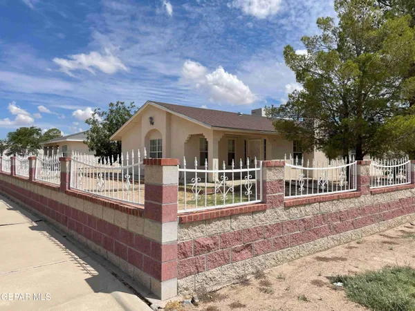 $230,000 | 1100 Fresno Street, Anthony, TX 79821