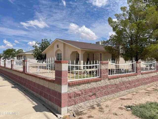 $230,000 | 1100 Fresno Street, Anthony, TX 79821