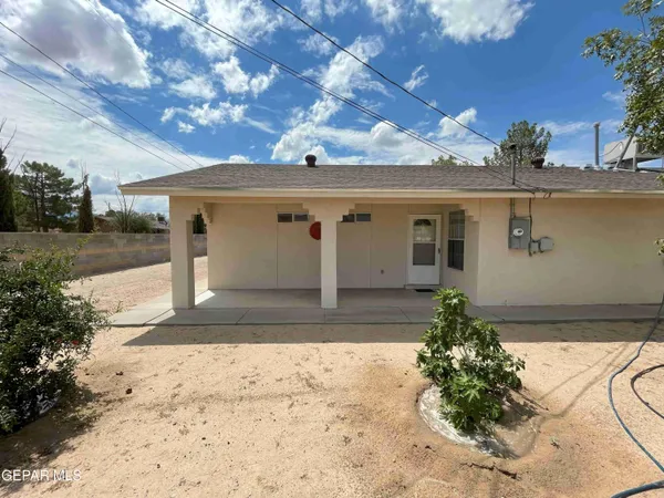 $230,000 | 1100 Fresno Street, Anthony, TX 79821