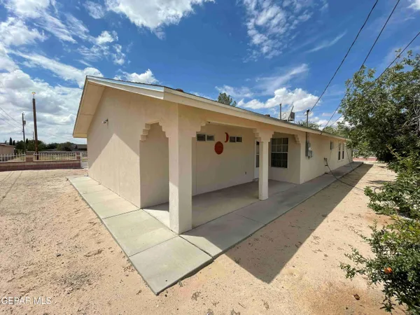 $230,000 | 1100 Fresno Street, Anthony, TX 79821