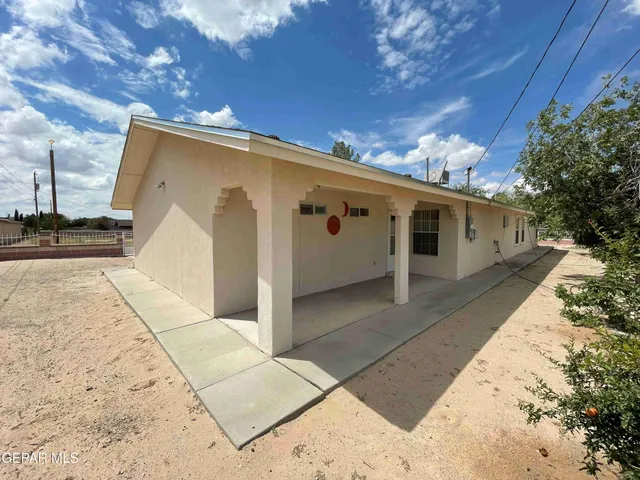 $230,000 | 1100 Fresno Street, Anthony, TX 79821