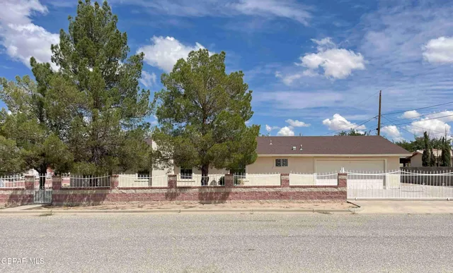 $230,000 | 1100 Fresno Street, Anthony, TX 79821