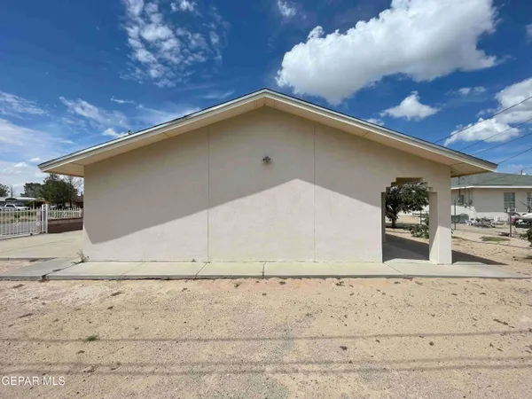 $230,000 | 1100 Fresno Street, Anthony, TX 79821