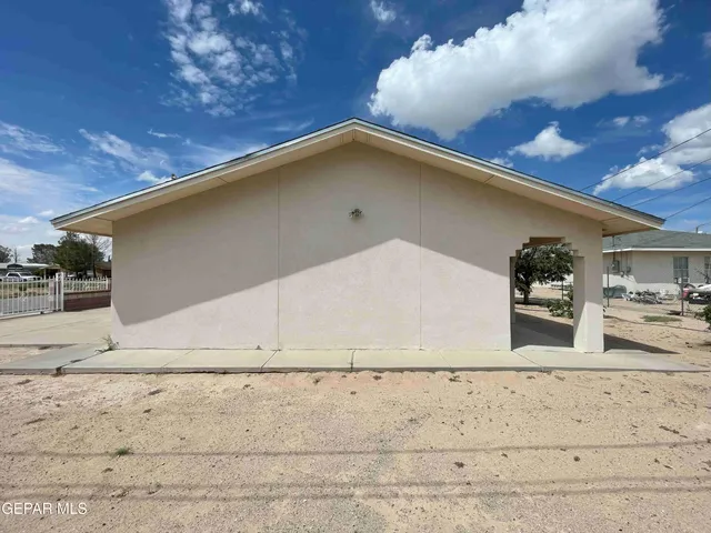 $230,000 | 1100 Fresno Street, Anthony, TX 79821