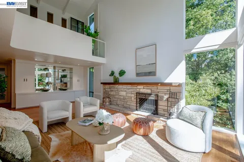 $1,295,000 | 6540 Saroni Drive, Oakland, CA 94611