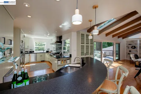 $1,295,000 | 6540 Saroni Drive, Oakland, CA 94611