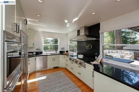 $1,295,000 | 6540 Saroni Drive, Oakland, CA 94611