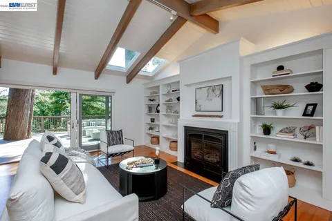 $1,295,000 | 6540 Saroni Drive, Oakland, CA 94611