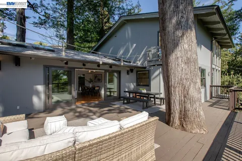 $1,295,000 | 6540 Saroni Drive, Oakland, CA 94611