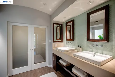 $1,295,000 | 6540 Saroni Drive, Oakland, CA 94611