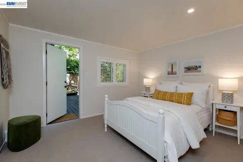 $1,295,000 | 6540 Saroni Drive, Oakland, CA 94611