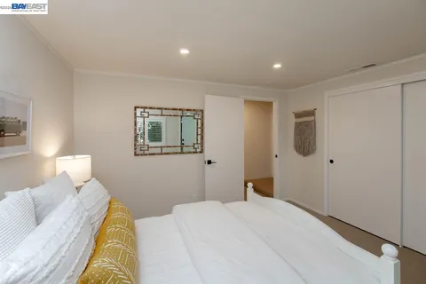 $1,295,000 | 6540 Saroni Drive, Oakland, CA 94611