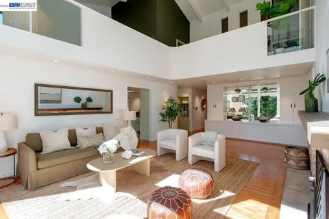 $1,295,000 | 6540 Saroni Drive, Oakland, CA 94611