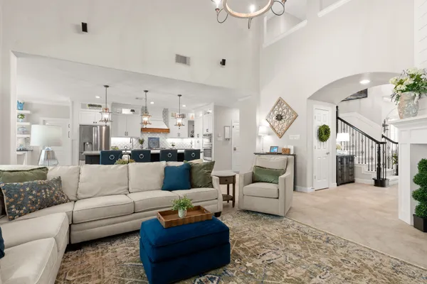 $1,125,000 | 23 Wooded Path Place, The Woodlands, TX 77382