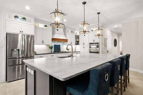 $1,125,000 | 23 Wooded Path Place, The Woodlands, TX 77382