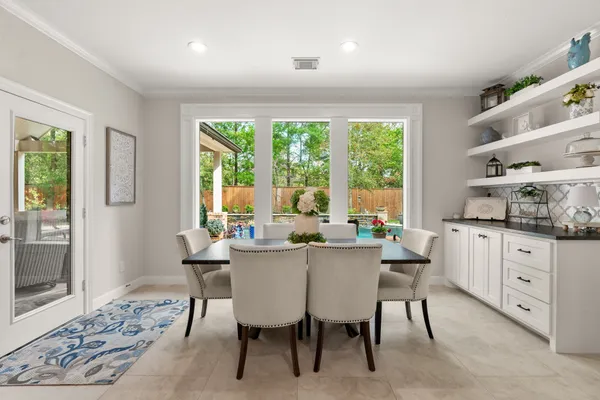 $1,125,000 | 23 Wooded Path Place, The Woodlands, TX 77382