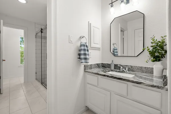 $1,125,000 | 23 Wooded Path Place, The Woodlands, TX 77382