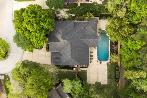 $1,125,000 | 23 Wooded Path Place, The Woodlands, TX 77382
