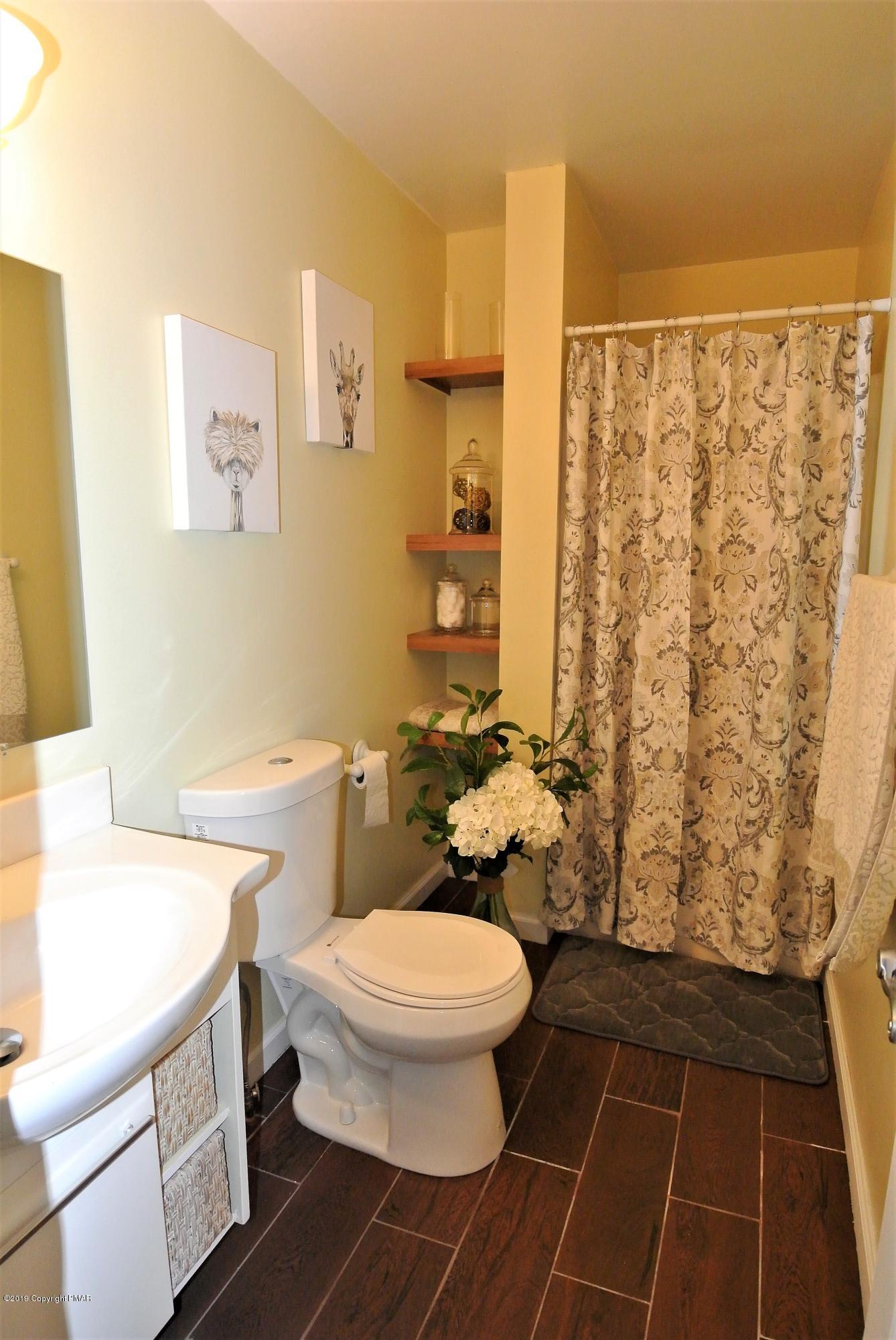 337 Laurel Lake Road Bartonsville, PA 18321 - Photo 25 of 34 MASTER BATHROOM