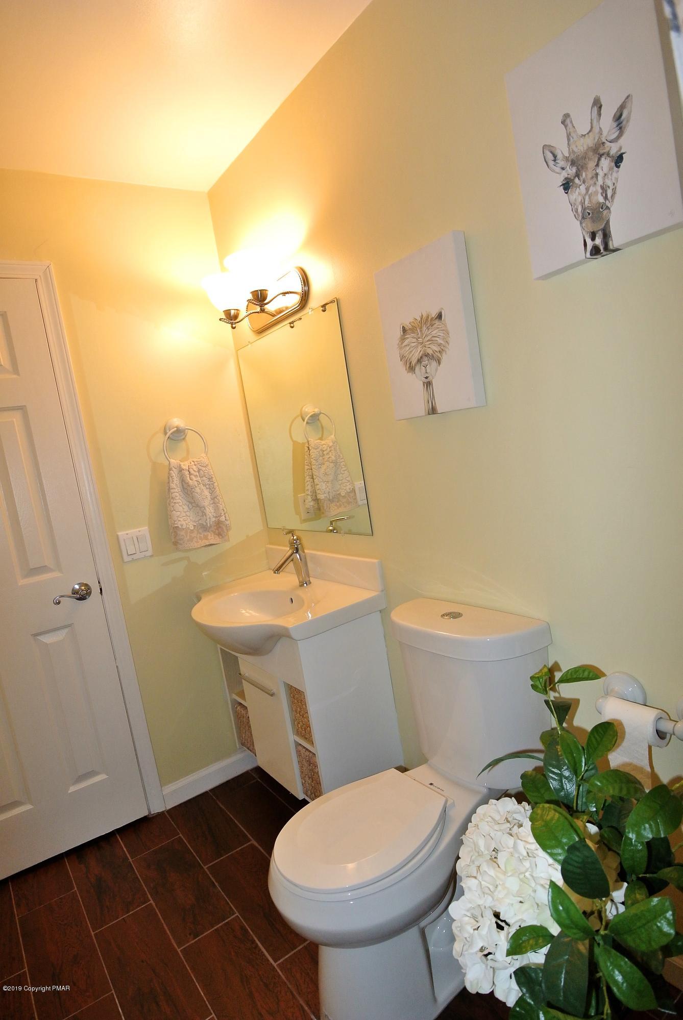 337 Laurel Lake Road Bartonsville, PA 18321 - Photo 26 of 34 MASTER BATHROOM