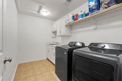 $585,000 | 14913 South Turnberry Street, Olathe, KS 66061