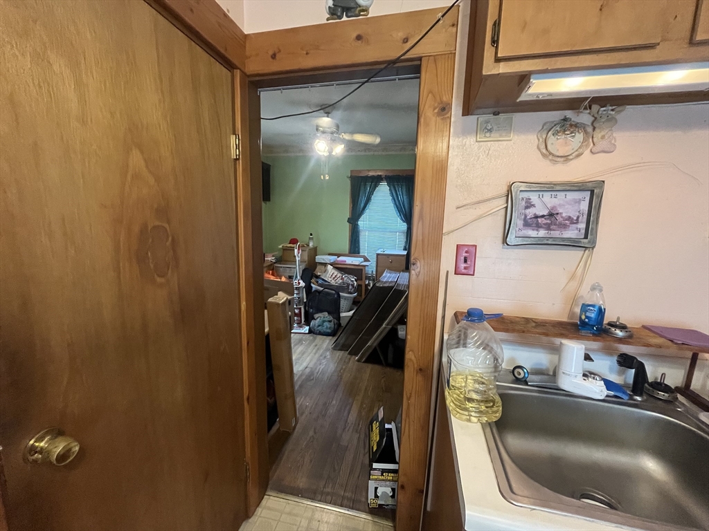 104 Balis Street Springfield, MA 01109 - Photo 16 of 30 Gallery Image 16