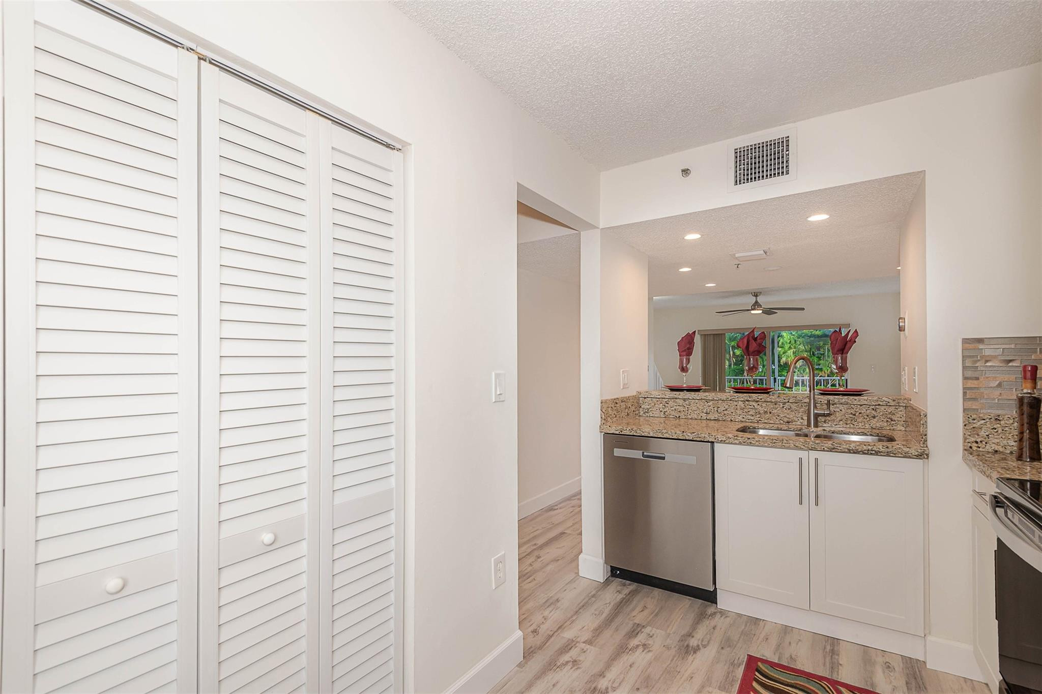 126 Riviera Circle, Unit 126 Weston, FL 33326 - Photo 11 of 27 Photo 11