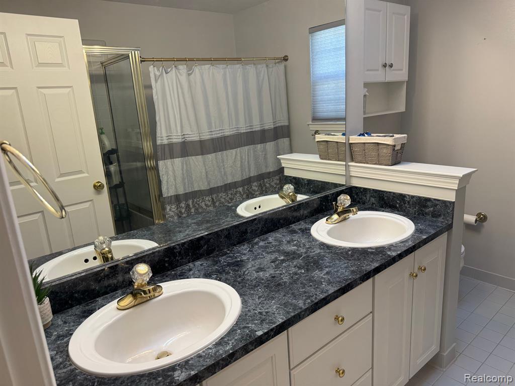 41567 Glade Road Canton, MI 48187 - Photo 18 of 25