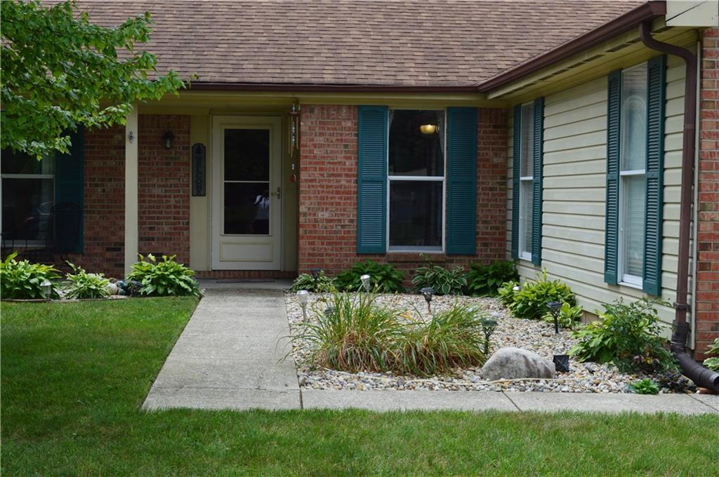 8278 Castle Ridge Lane Indianapolis, IN 46256 - Photo 3 of 27 Gallery Image 3