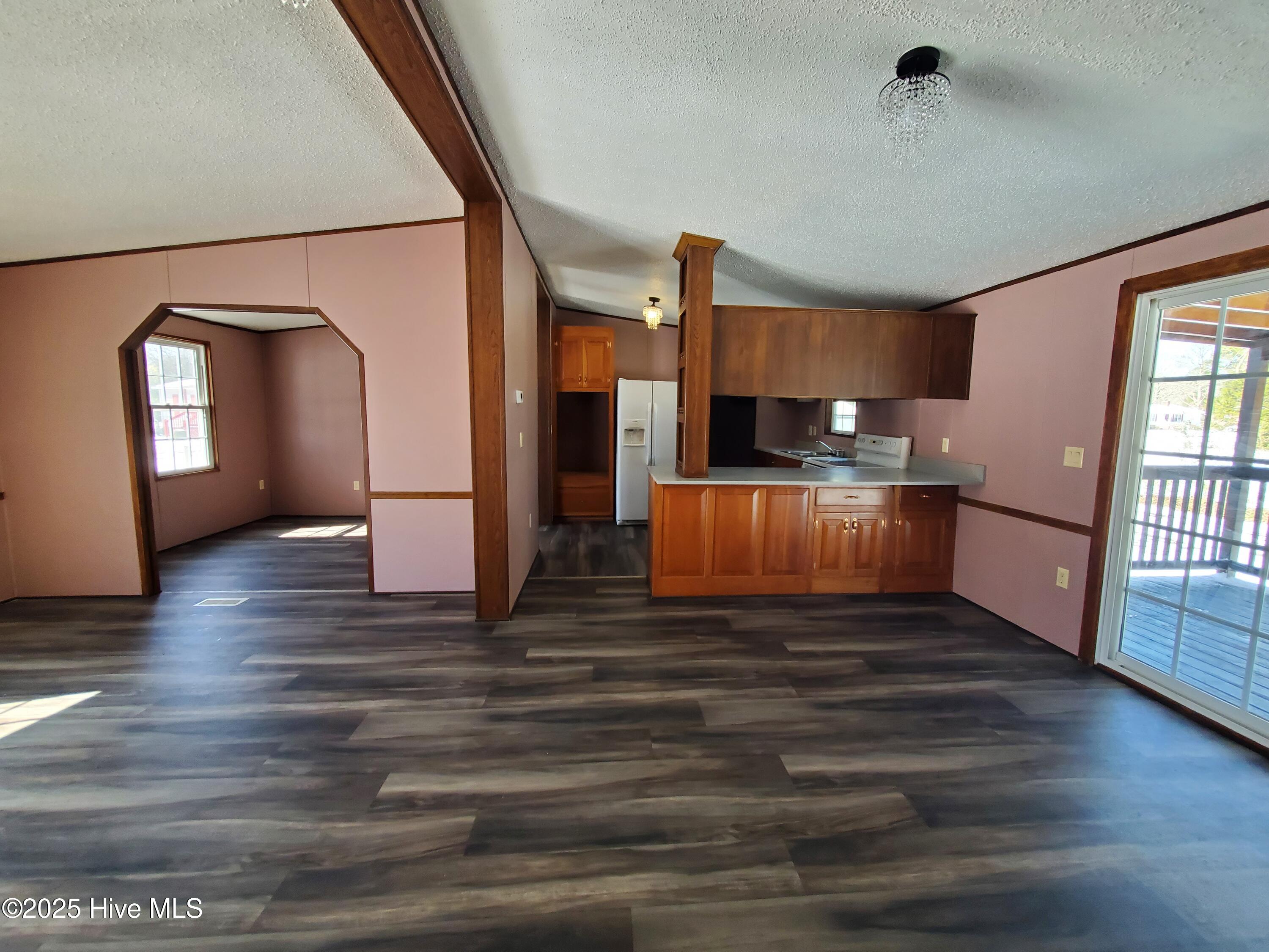 300 Horace Ward Avenue Windsor, NC 27983 - Photo 6 of 23 005 Interior View