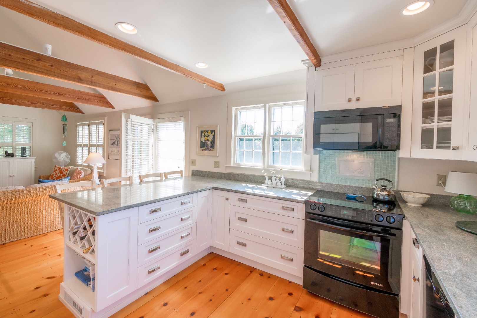7 Hamblin Road Nantucket, MA 02554 - Photo 10 of 48 Gallery Image 10
