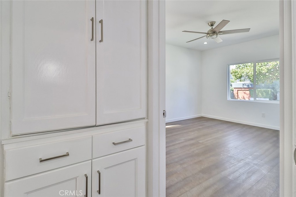 14434 Greenleaf Street Sherman Oaks, CA 91423 - Photo 11 of 29