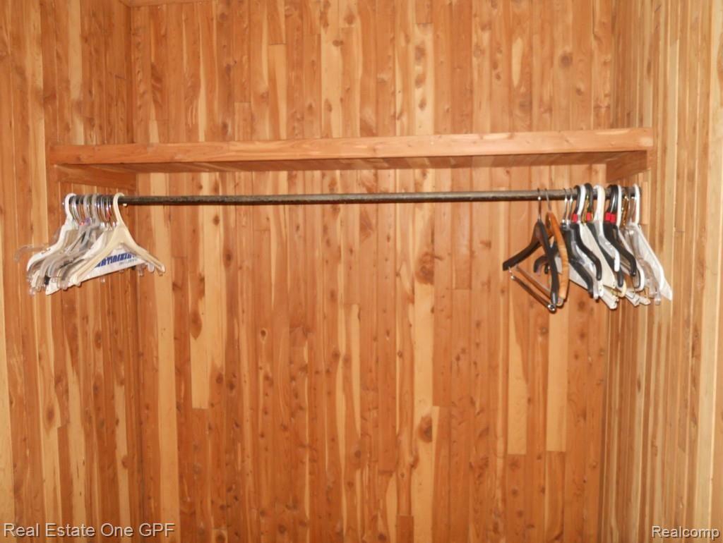 1027 Bedford Road Grosse Pointe, MI 48230 - Photo 27 of 31 27 DSCN2015.jpg