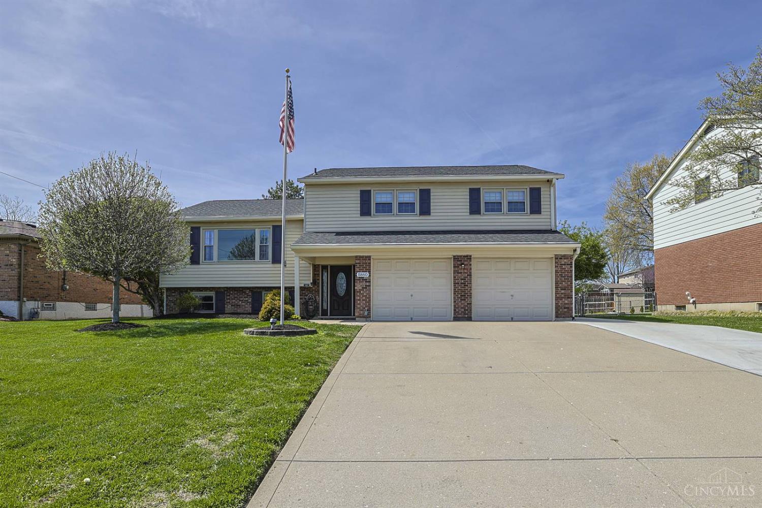 5860 Timely Terrace Cincinnati, OH 45233 - Photo 2 of 39