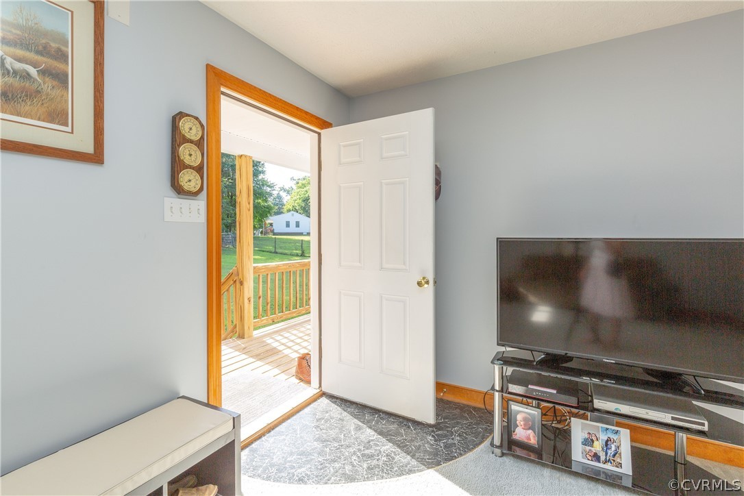24 Will Davis Road Hanover, VA 23069 - Photo 5 of 19 Gallery Image 5