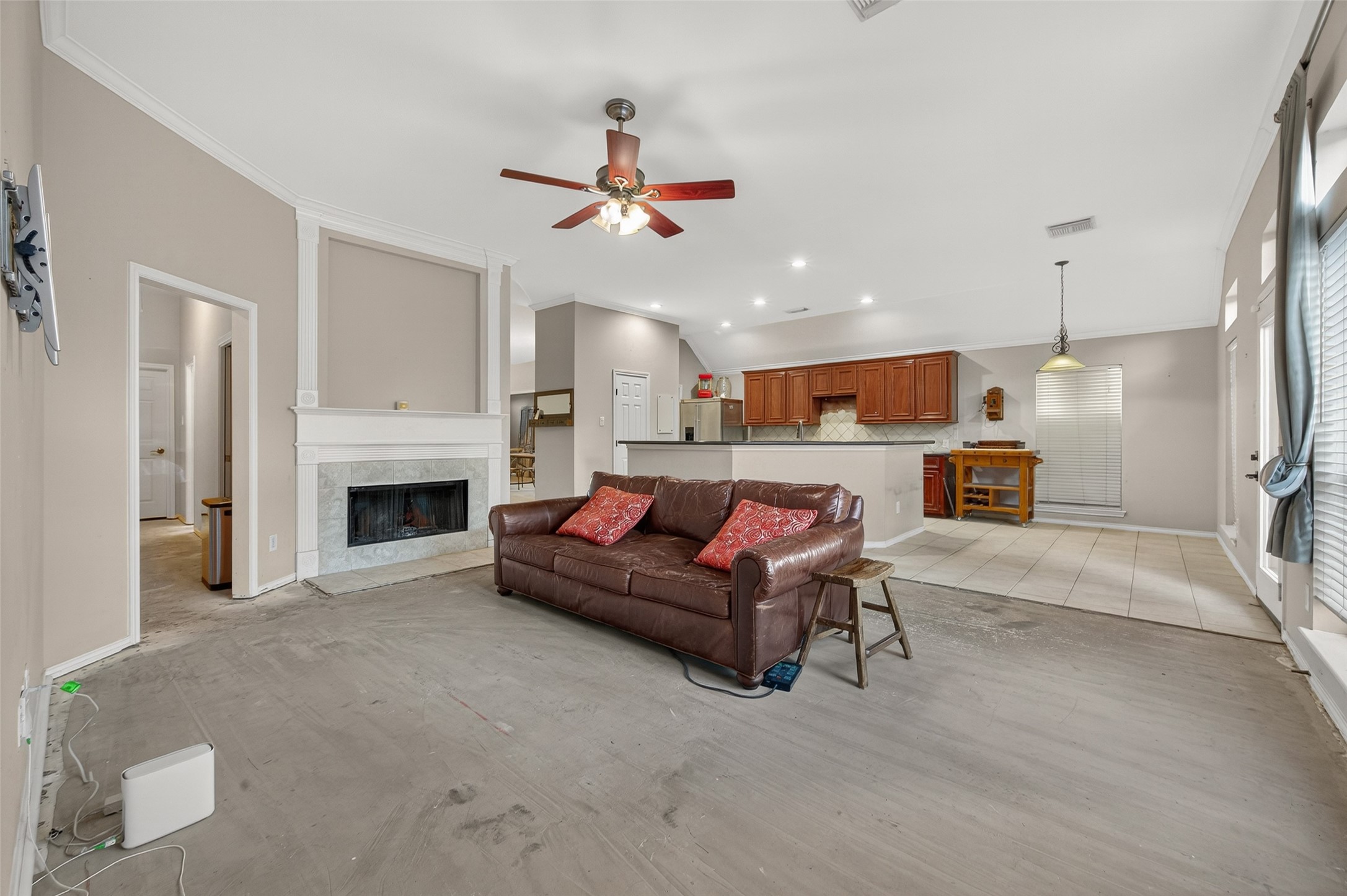 3131 Valley Court Manvel, TX 77578 - Photo 18 of 38 a living room with furniture and a fireplace