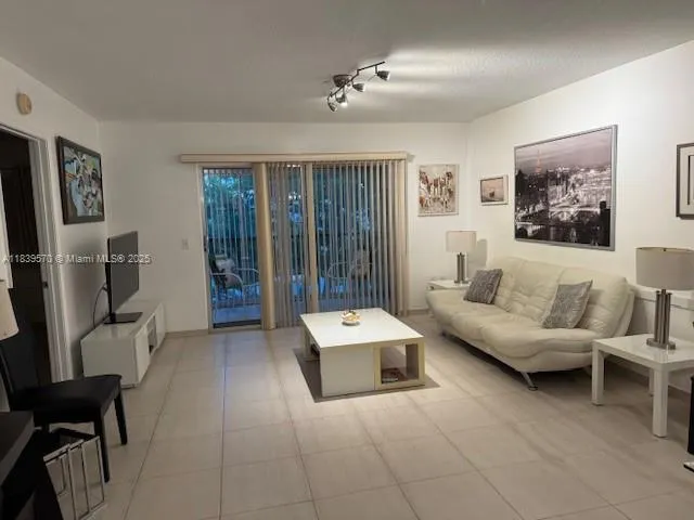 $215,000 | 901 Southwest 141st Avenue, Unit 405M, Pembroke Pines, FL 33027