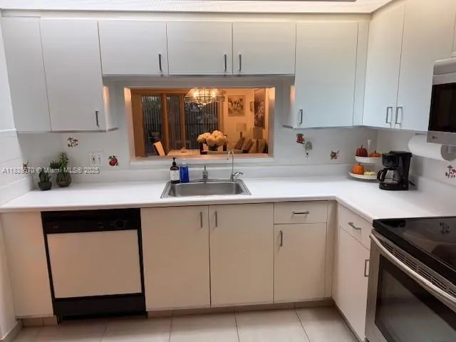 $215,000 | 901 Southwest 141st Avenue, Unit 405M, Pembroke Pines, FL 33027