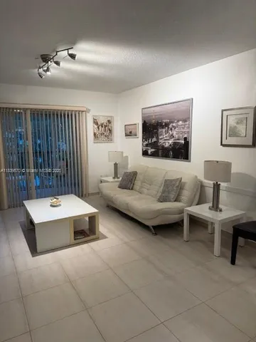 $215,000 | 901 Southwest 141st Avenue, Unit 405M, Pembroke Pines, FL 33027