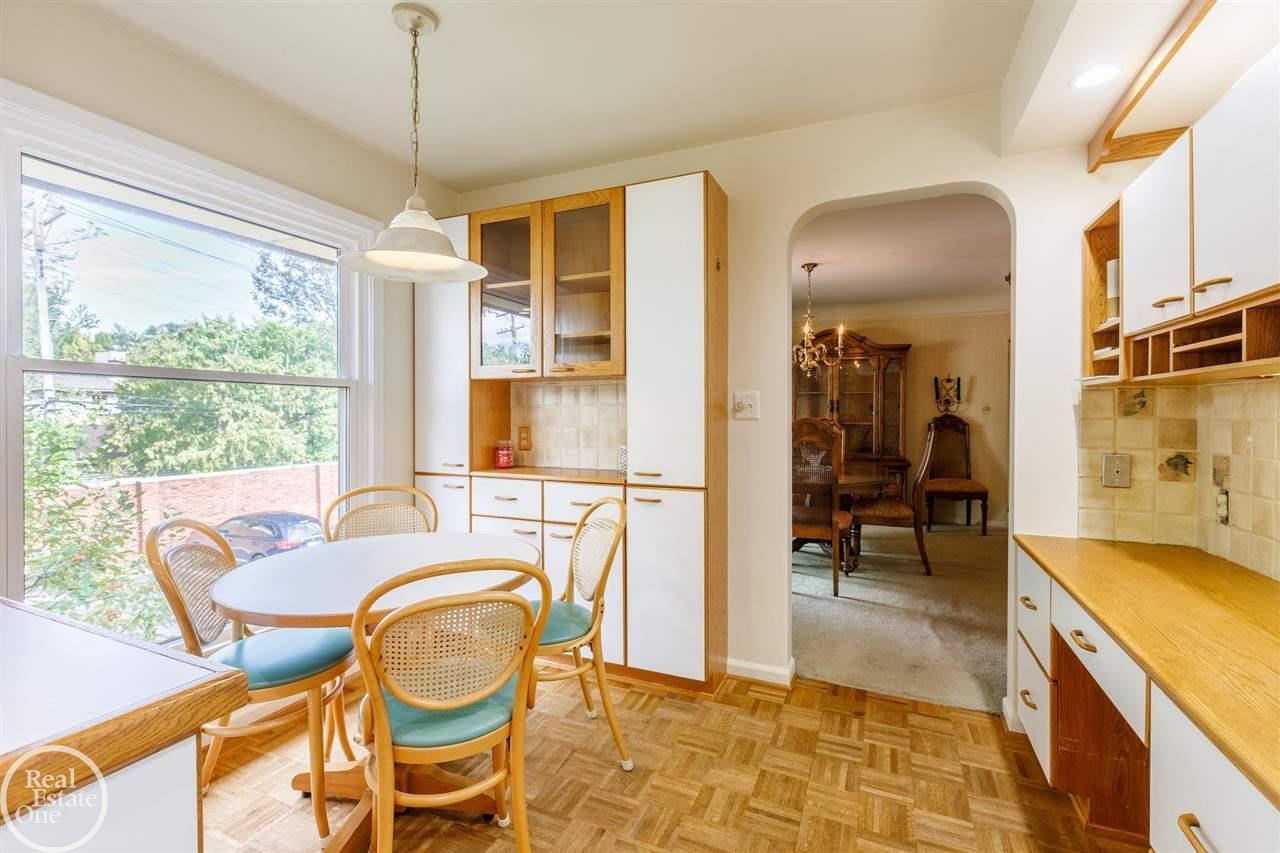 1720 Vernier Road Grosse Pointe, MI 48236 - Photo 21 of 35 50055356-20.JPG