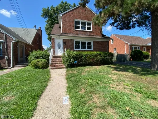 $2,500 | 905 Sanford Avenue, Unit 2, Irvington, NJ 07111