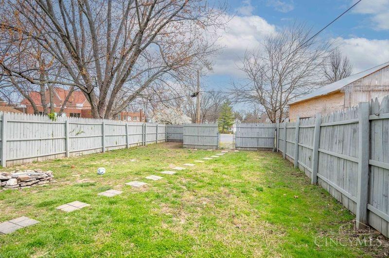 7416 Perry Street Cincinnati, OH 45231 - Photo 33 of 40 Gallery Image 33