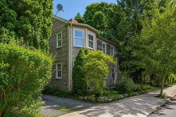 $550,000 | 141 Hale Street, Unit 2, Beverly, MA 01915