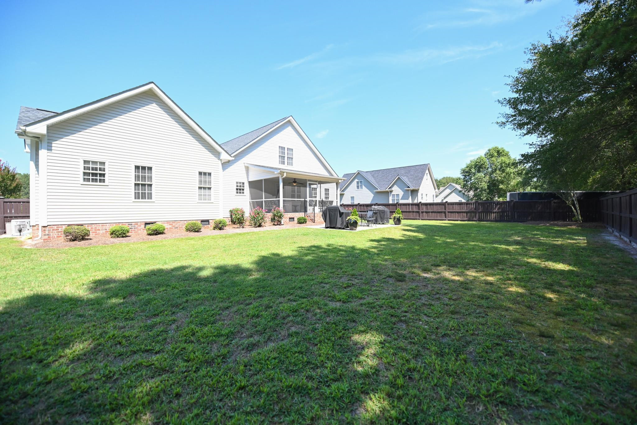 190 Pinecroft Drive Dunn, NC 28334 - Photo 7 of 51 a front view of house with yard and green space