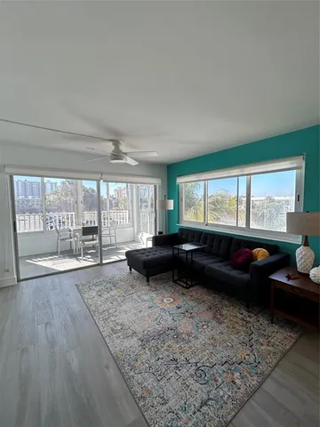 $2,300 | 3221 Northeast 8th Street, Unit 301F, Pompano Beach, FL 33062