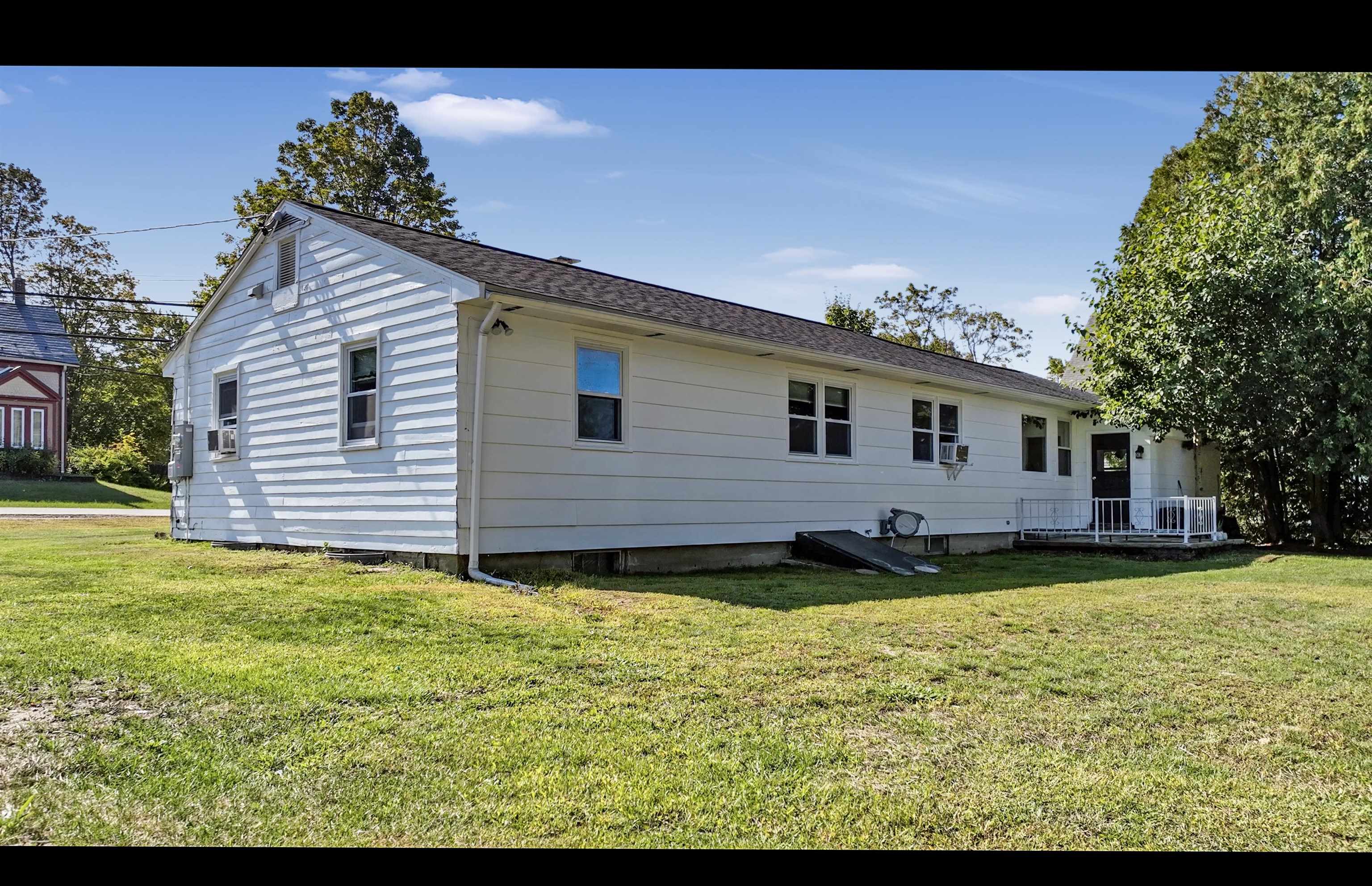 524 Portland Street Rochester, NH 03867 - Photo 6 of 33