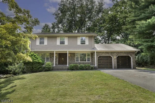$4,300 | 20 Whitewood Drive, Morris Plains, NJ 07950