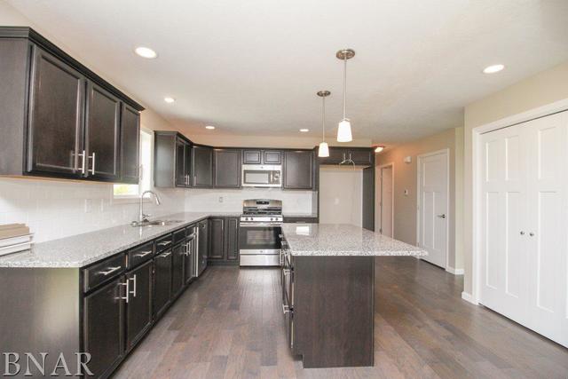 400 Bob White Way Normal, IL 61761 - Photo 3 of 30